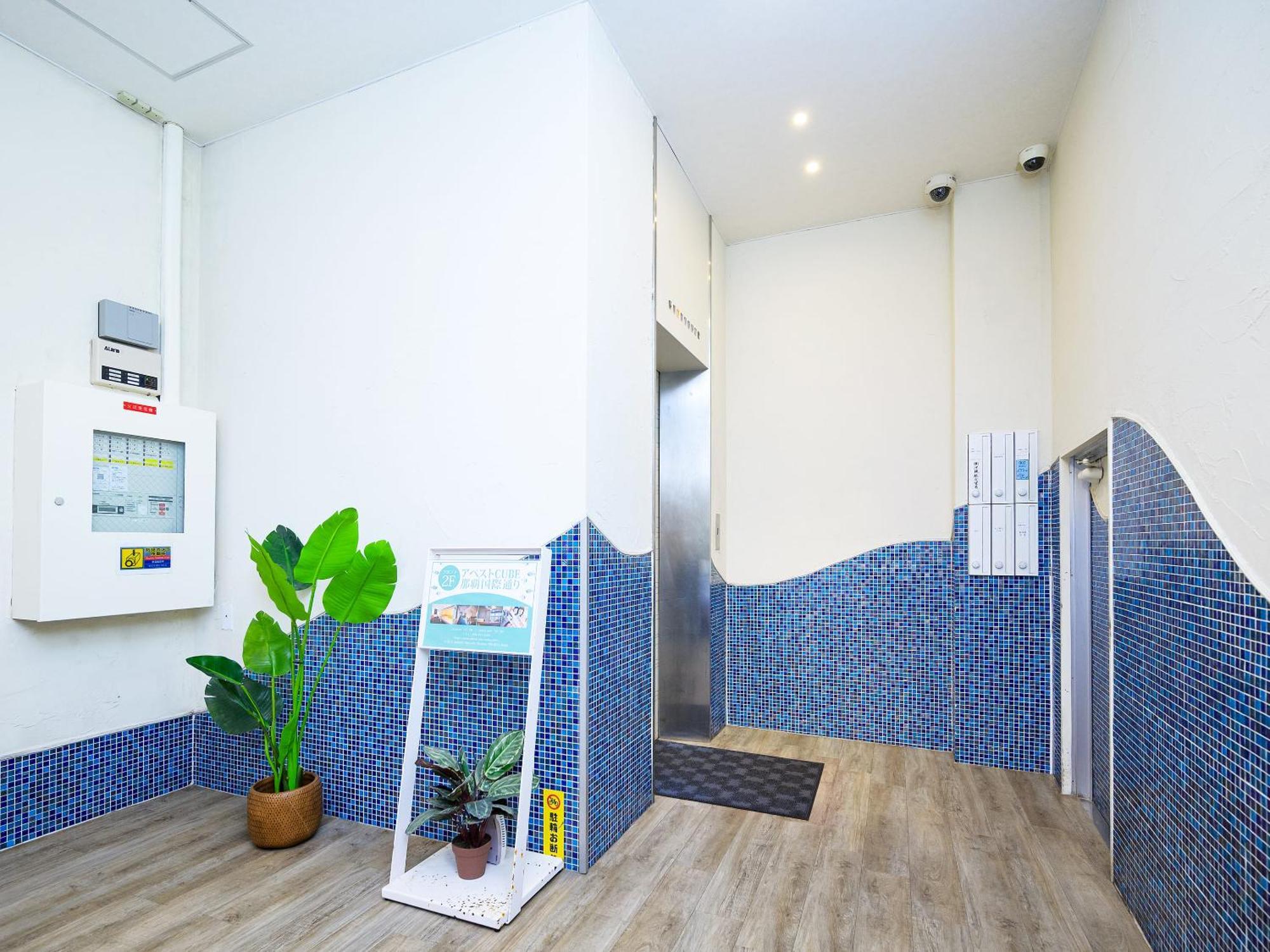 Abest Cube Kokusai Street-cabin Type With Key